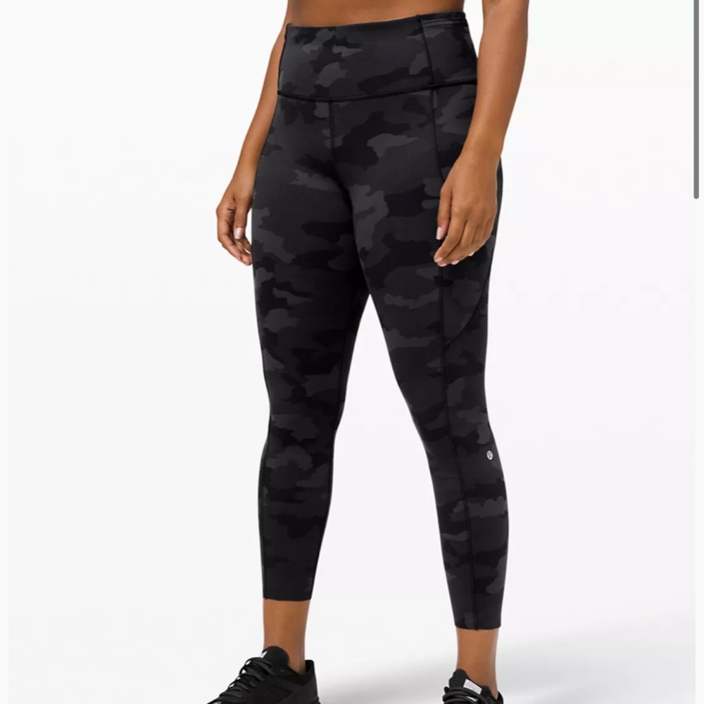 Lululemon Fast and Free 25” LIKE NEW CONDITION